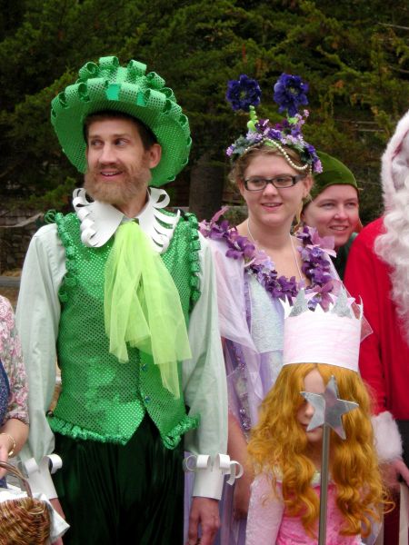 File:2009Bieber 17 More costumes.jpg
