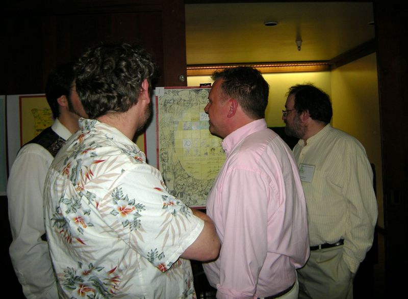 File:2009Bieber 32 Checking the Treasure Hunt.jpg