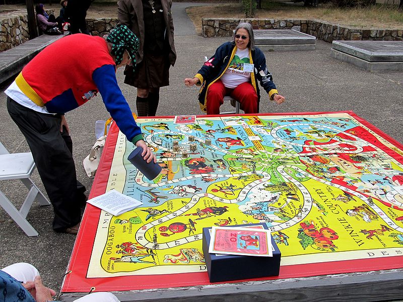 File:2011BieberCon Giant Oz Game Board 1.jpg